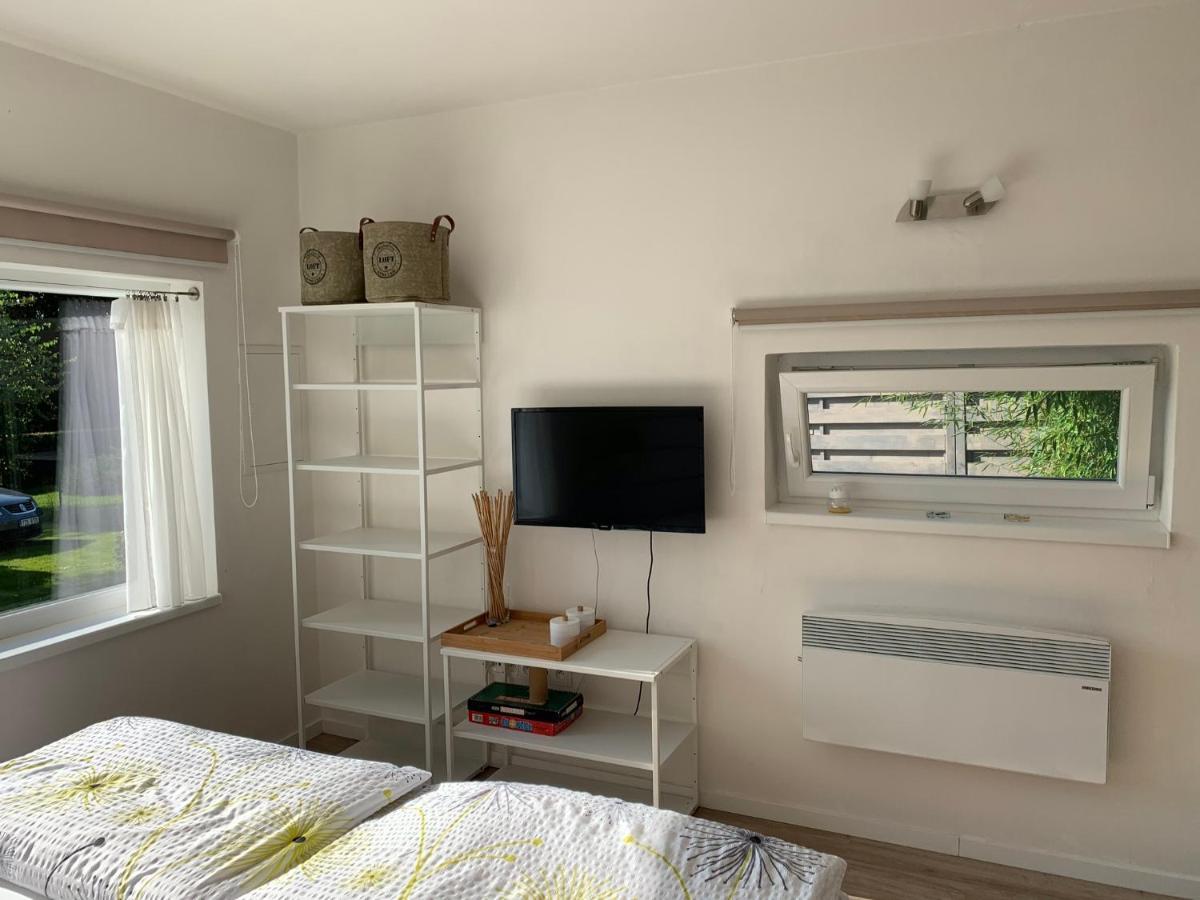 Studiovy Apartman V Zahrade Police nad Metují Extérieur photo